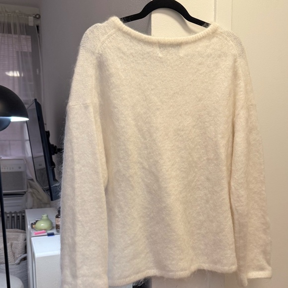 H&M Women's White and Cream Sweatshirt - Picture 4 of 4